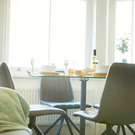 Sea View Serenity Breath Taking Sea View Sleeps 4 * スカーバラ