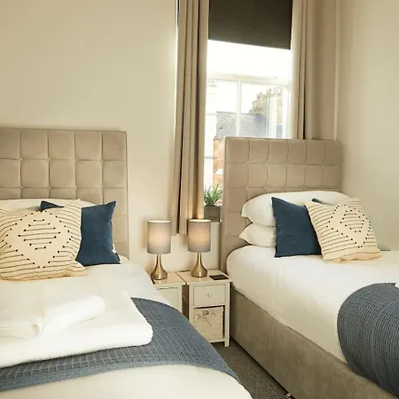 Sea View Serenity Breath Taking Sea View Sleeps 4 スカーバラ