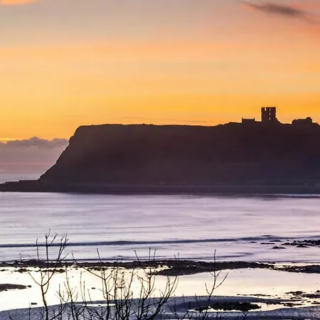 アパート Sea View Serenity Breath Taking Sea View Sleeps 4 スカーバラ