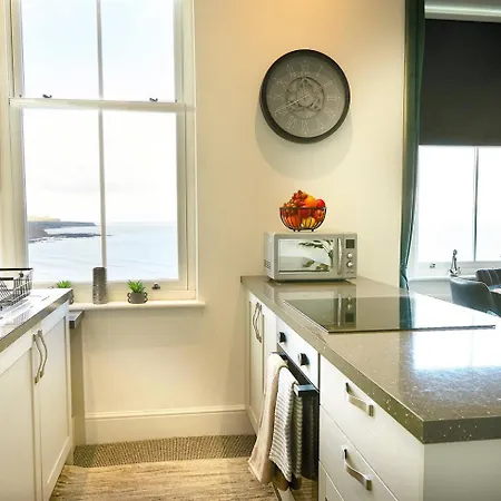 Sea View Serenity Breath Taking Sea View Sleeps 4 *