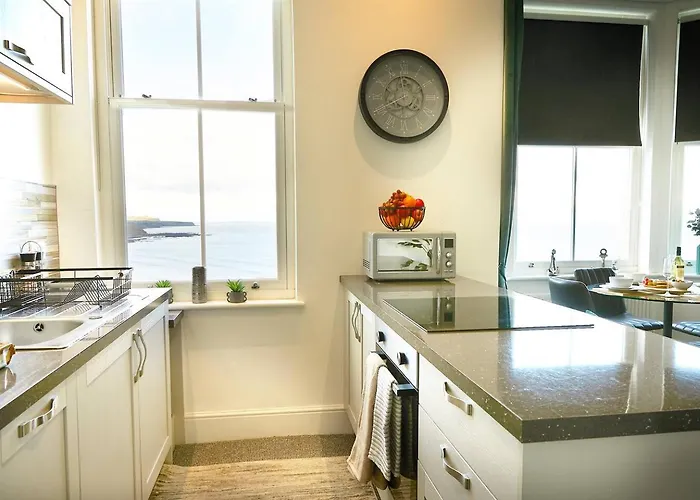 Sea View Serenity Breath Taking Sea View Sleeps 4 *